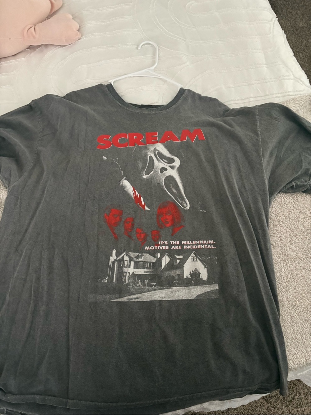 Super cool scream tshirt